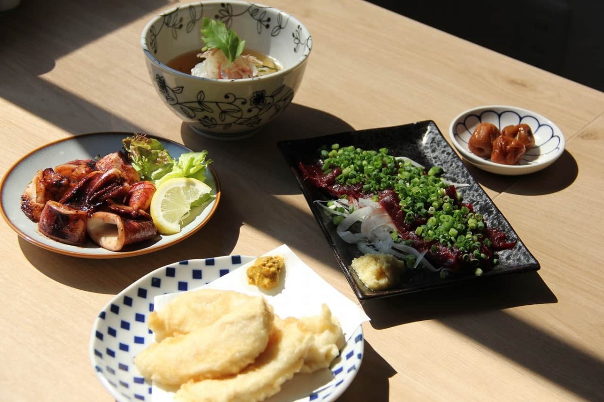 島根県出雲市にある『居酒屋凸（デコ）』で提供している料理