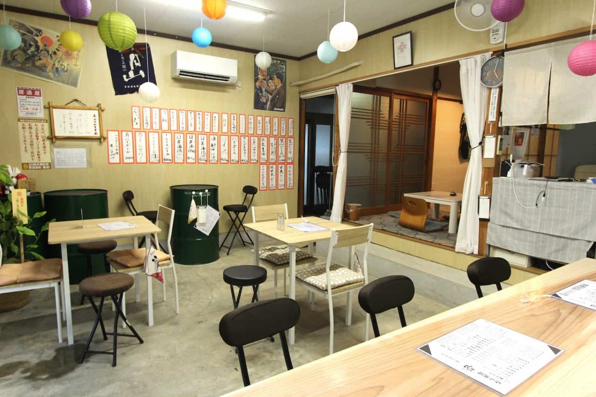 島根県安来市にある居酒屋『吞み酒場壱』の店内