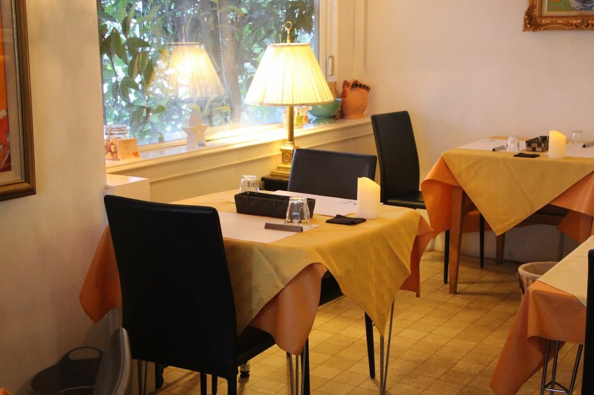 島根県松江市にある『RISTORANTE grappa（リストランテグラッパ）』の店内