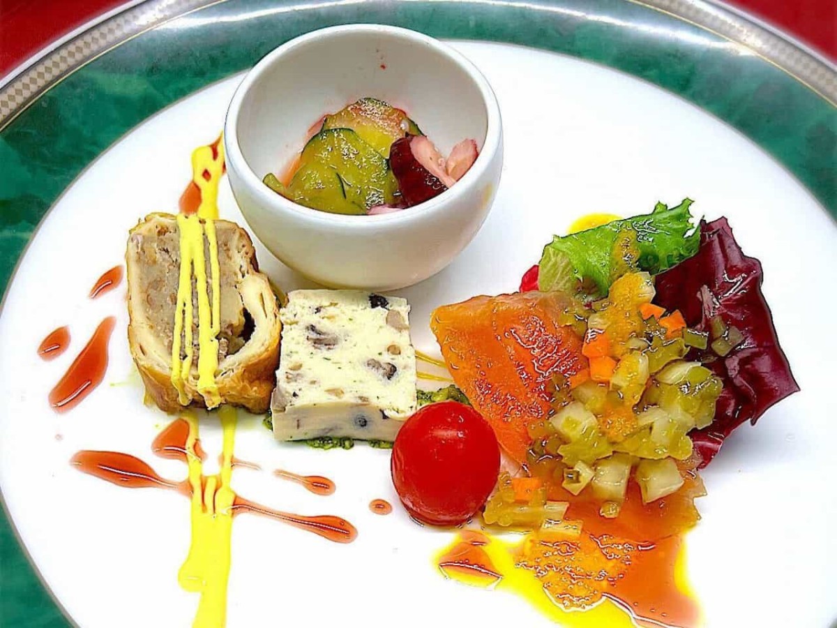 鳥取県米子市『レンガ屋』で提供する夜のコースのオードブルの一例