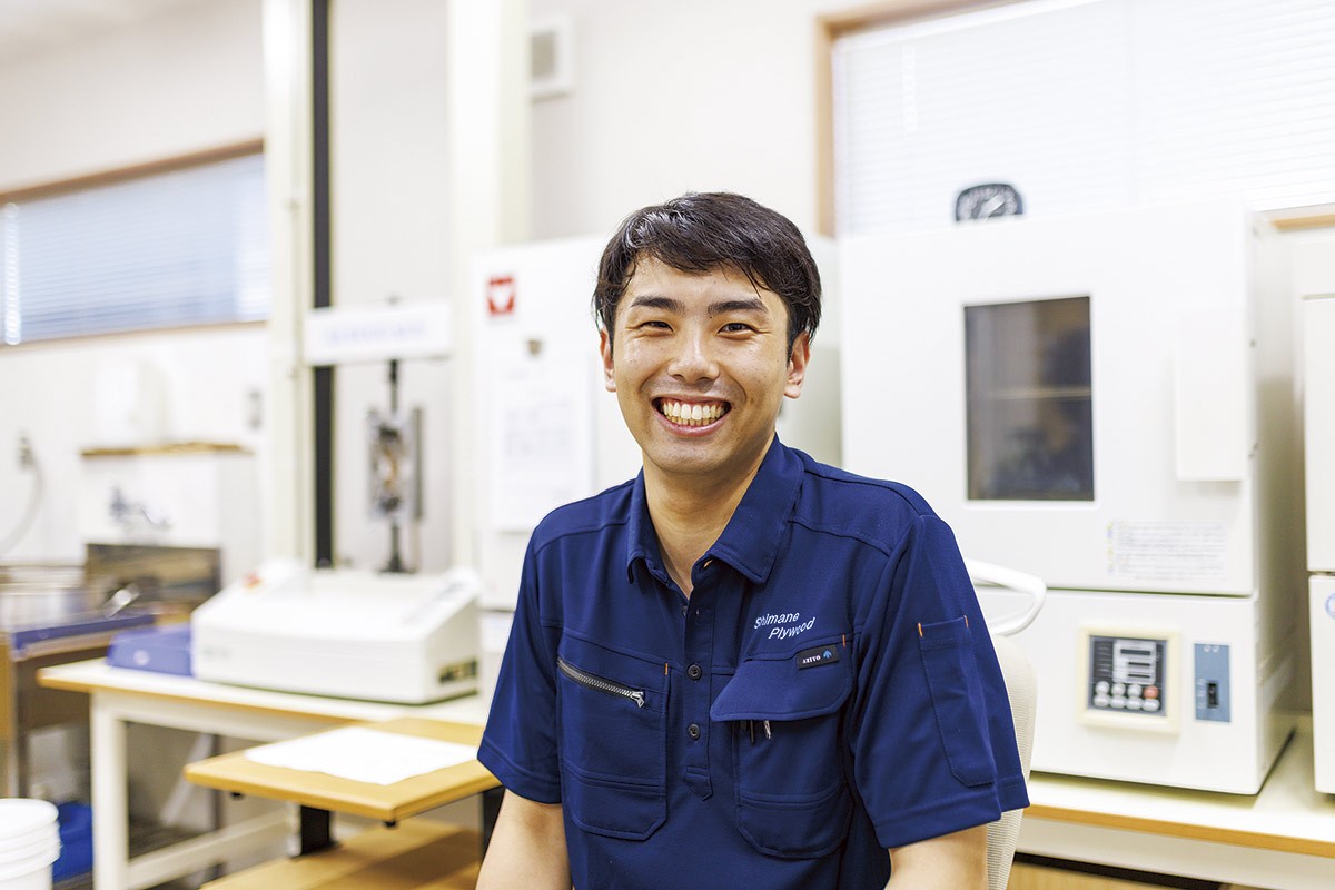 浜田市「島根合板株式会社」のスタッフ