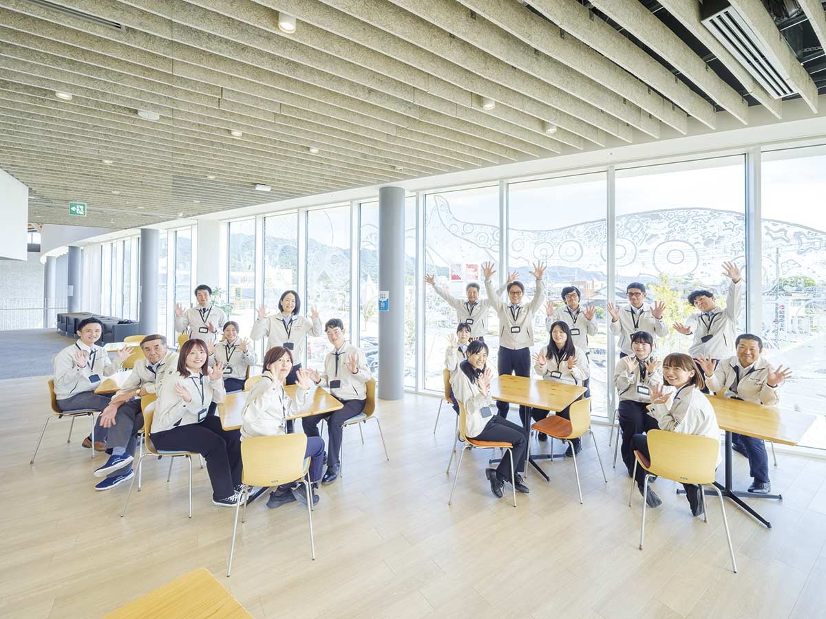 米子市「株式会社あおい総合設計」のスタッフたち