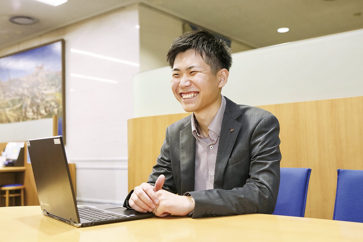 鳥取市「株式会社鳥取銀行」のスタッフ