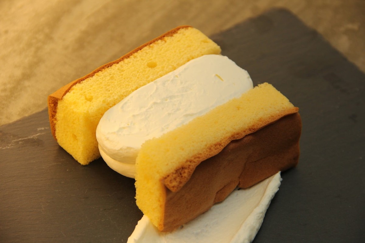 島根県松江市にある洋菓子店『HAPPYSWEETSFACTRY（ハッピースイーツファクトリー）』で販売している「生クリームサンド AWASE」