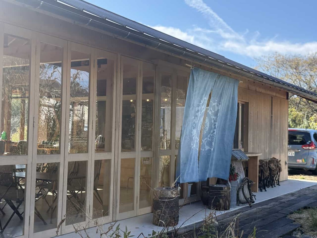 島根県江津市にある『NAOfarmcafe』の外観