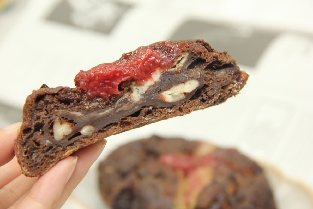 島根県出雲市にある人気ベーカリー『ルコションドール出西』で販売している春限定パンの断面