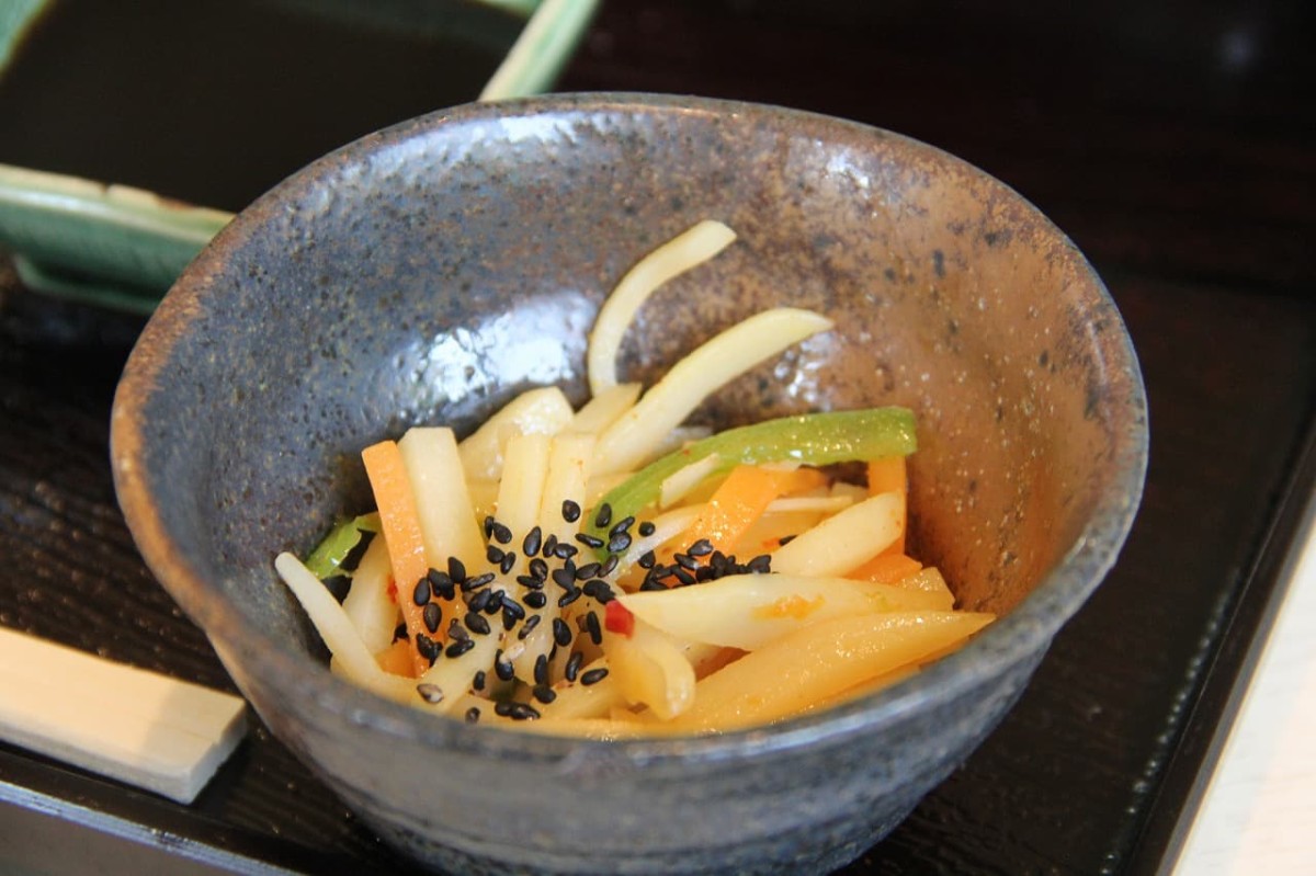 鳥取県米子市にある『お食事処甚』で販売している日替わり定食の副菜のきんぴら