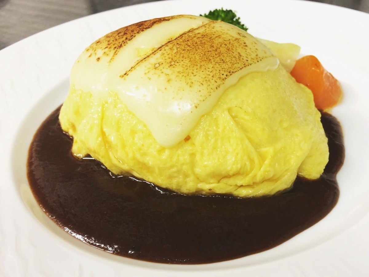 島根県出雲市にある『洋食kirra』で販売している「kirra風ハンバーグ」