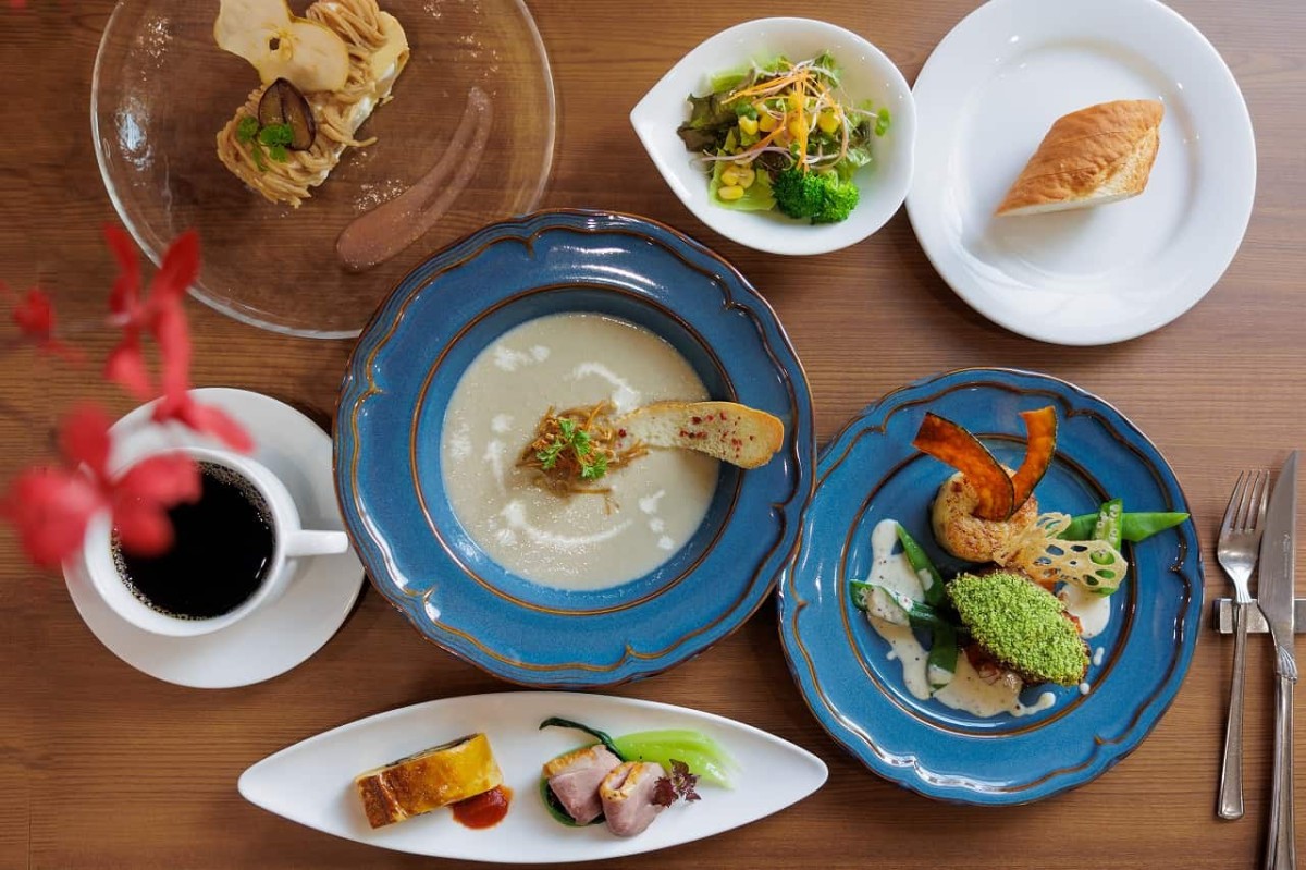 島根県松江市にある『Deux-TERRace（ドゥ・テラス）』で販売しているコース料理