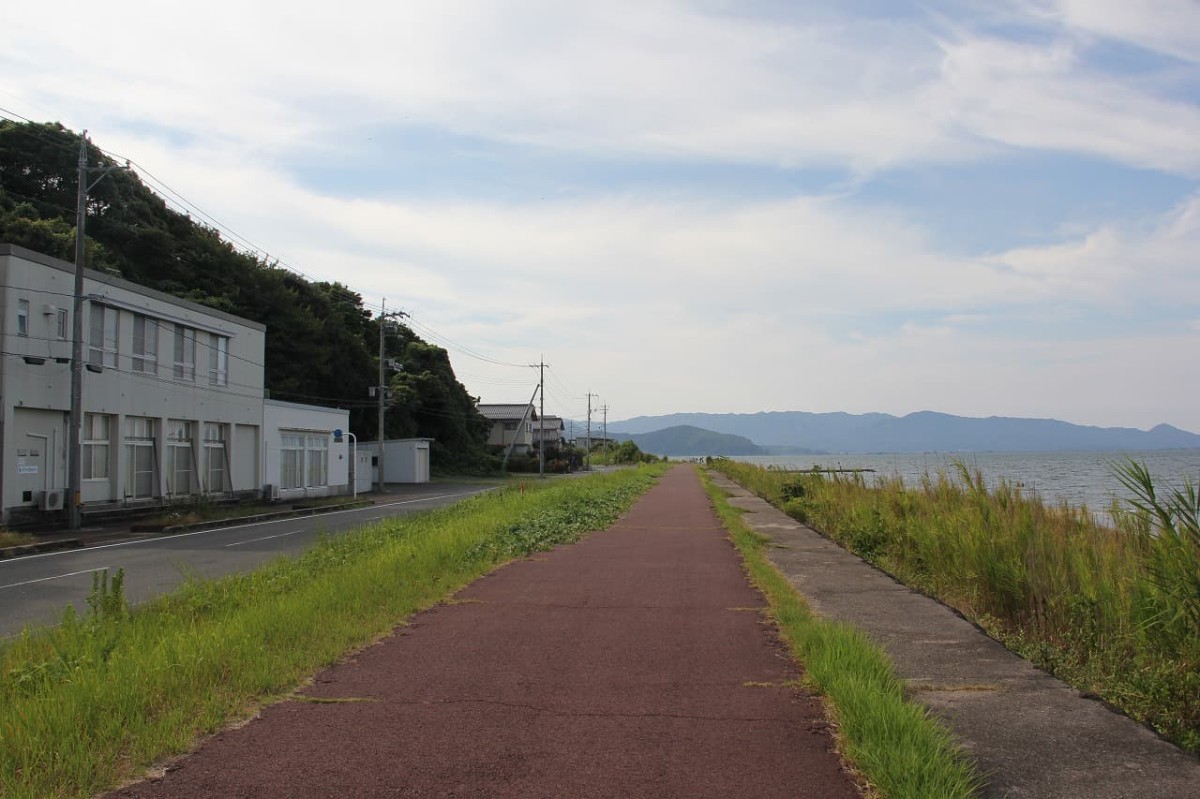 島根県松江市にある「意東海岸」近くの道