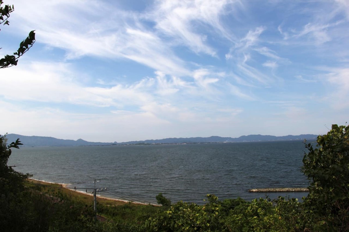島根県松江市にある『意東児童公園』から見た中海