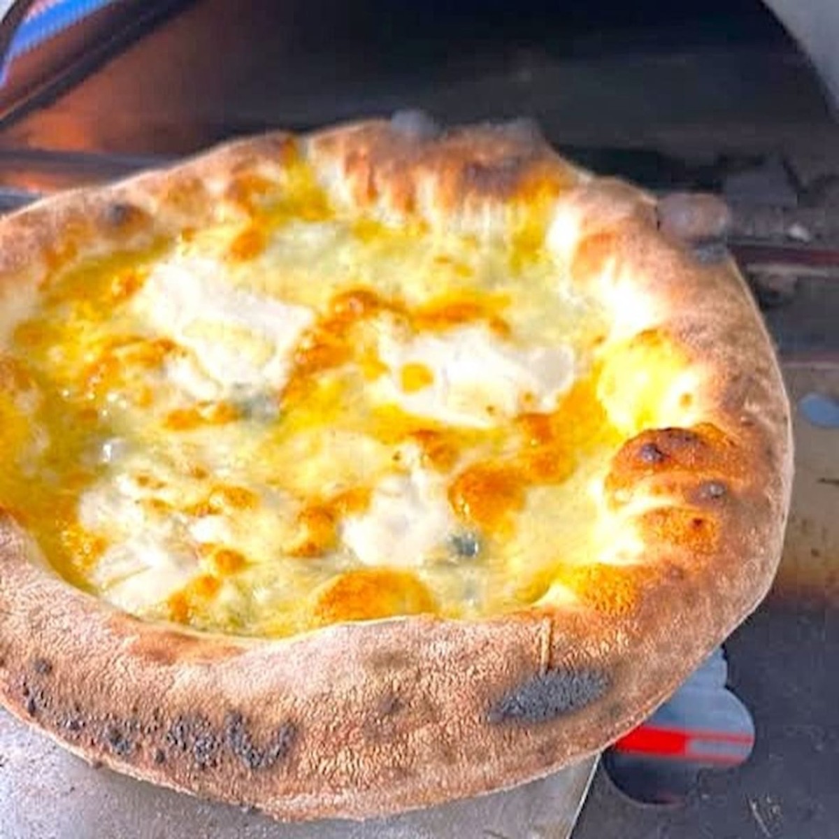 鳥取県米子市にある『おぼれるチーズフェス×がいな日曜市』で販売予定のピザ