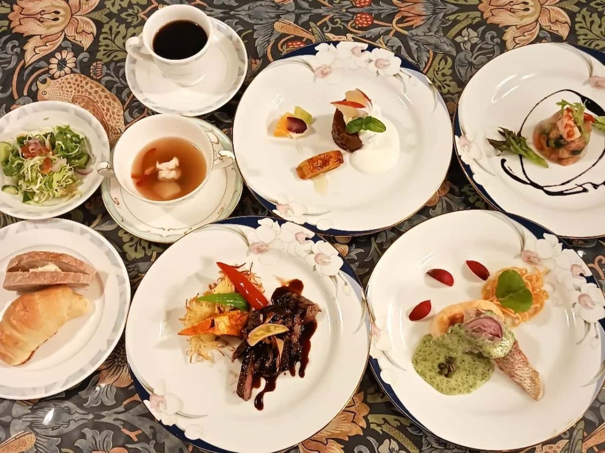 島根県出雲市にある『洋食屋リーヴェ』で販売しているディナーセット