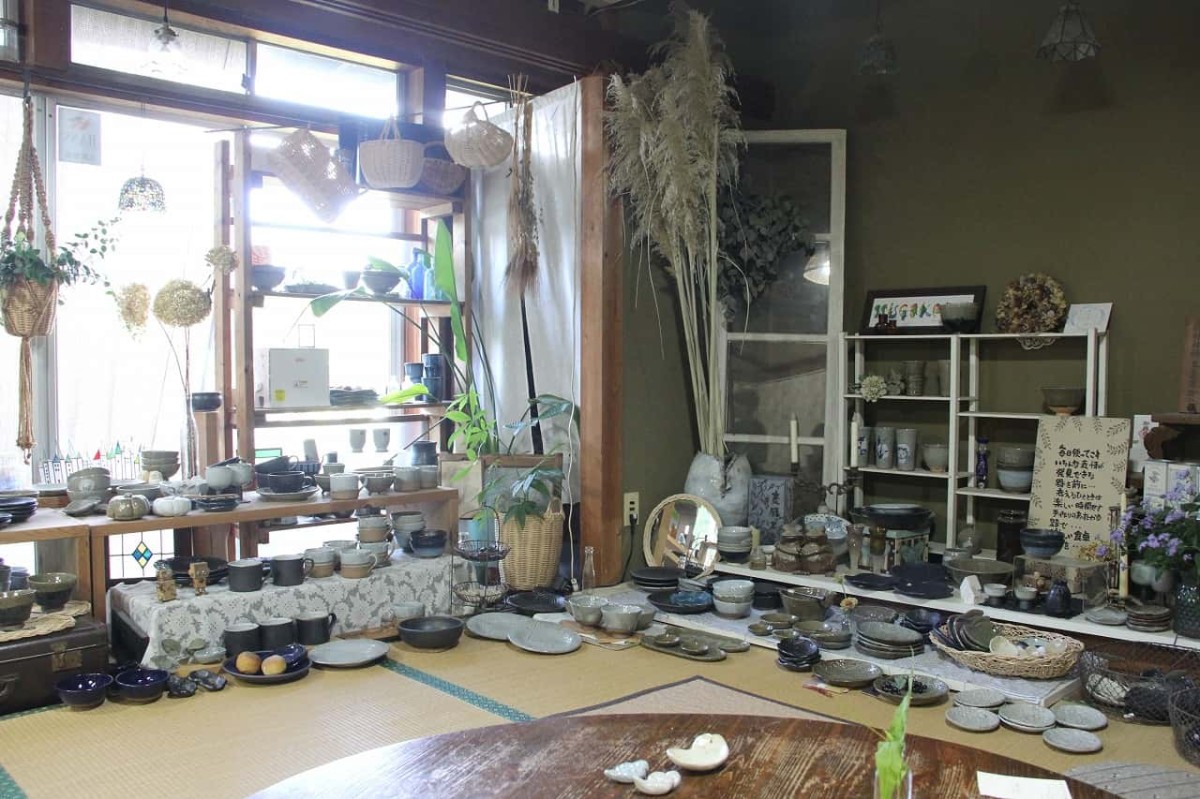 島根県松江市にある『麦風工房』の店内