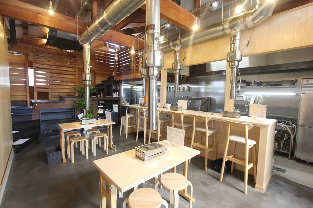 島根県出雲市にある『焼肉噂のかきりょー』の店内