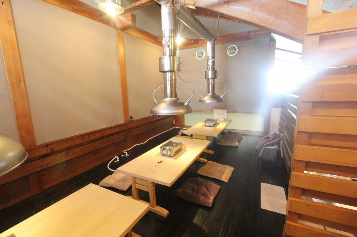 島根県出雲市にある『焼肉噂のかきりょー』の店内