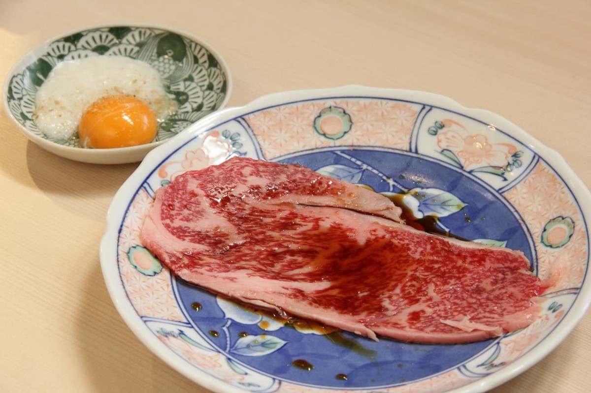 島根県出雲市にある『焼肉噂のかきりょー』で販売している「和牛とろたま焼きすき」