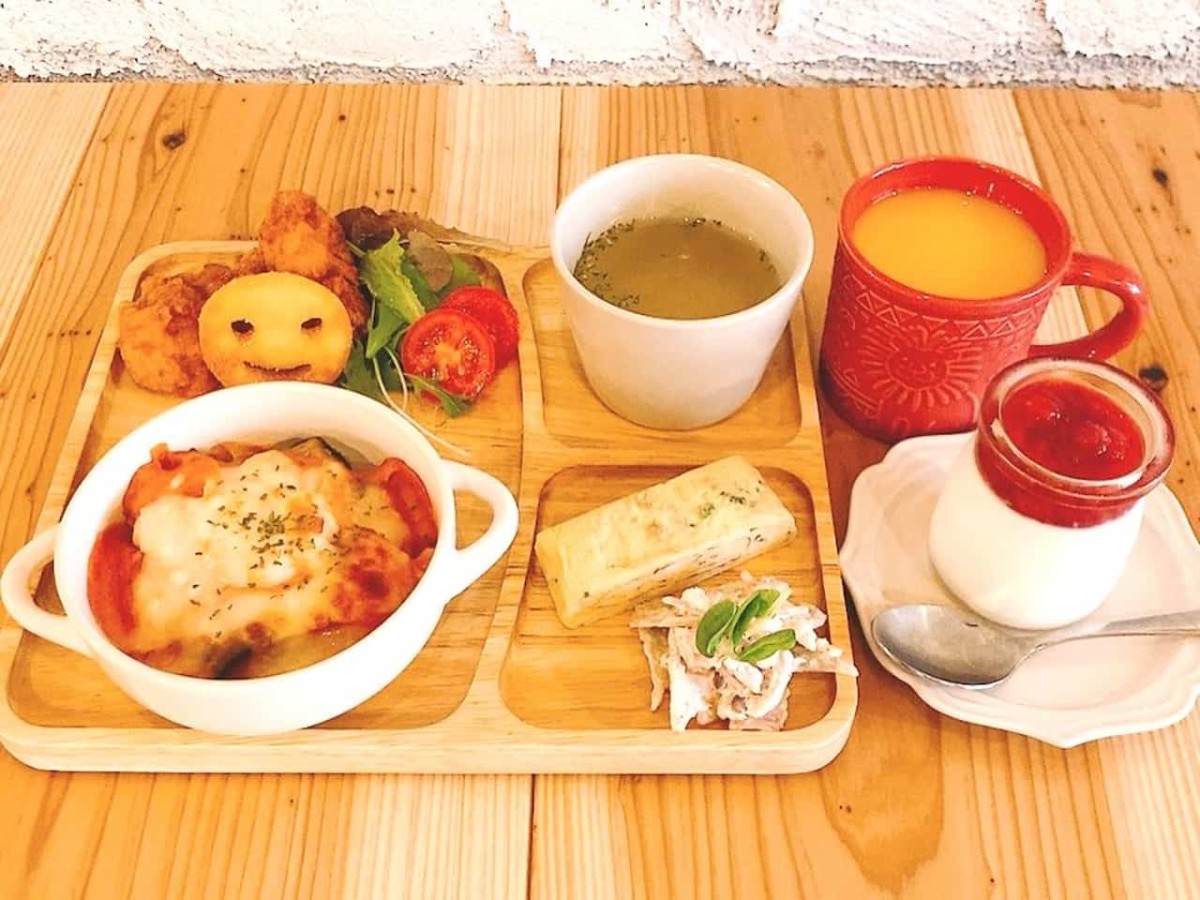 島根県出雲市にある『ごはんとカフェのお店花と果実』で提供するランチ_和食