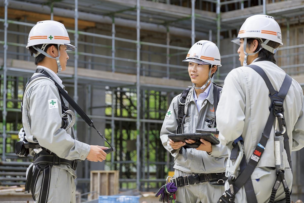 江津市「今井産業 株式会社」の業務風景