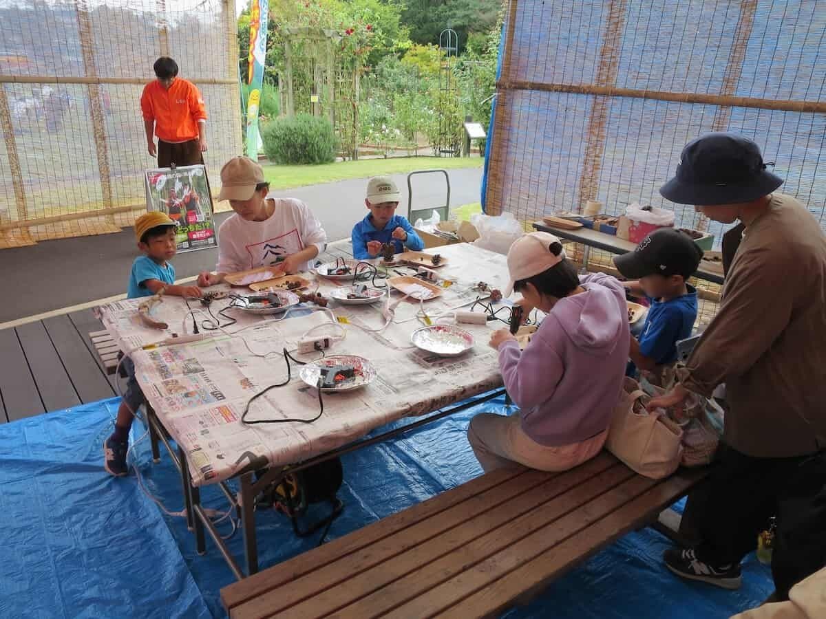 しまね花の郷で開催された「森づくりプチ体験イベント」の様子