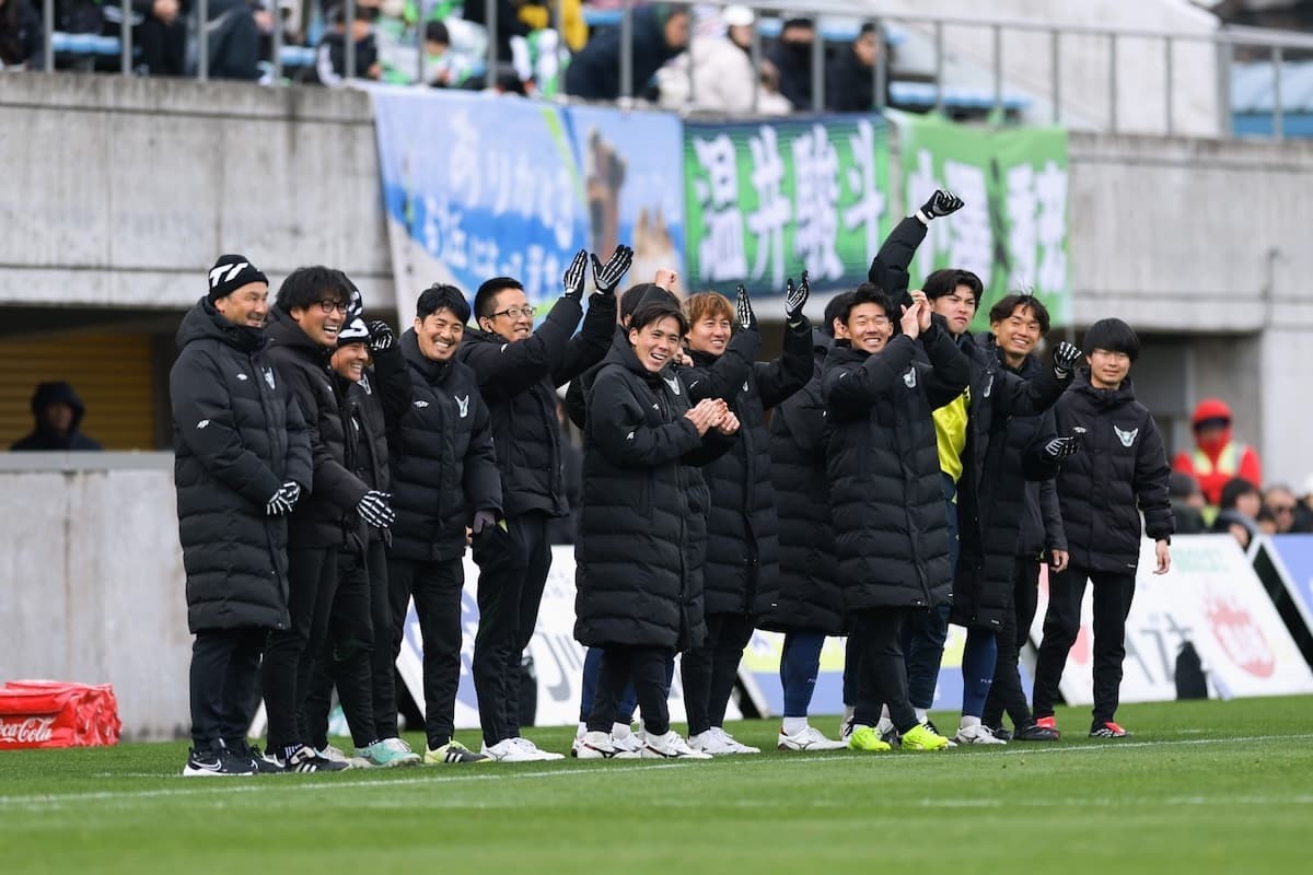 鳥取県のプロサッカークラブ「ガイナーレ鳥取」の試合風景