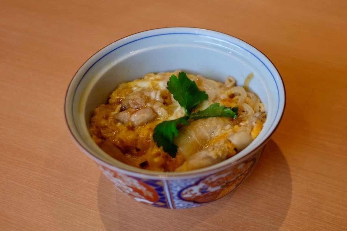 鳥取県境港市にあるうどん屋『うどんマルコ～hanare～』の「親子丼」