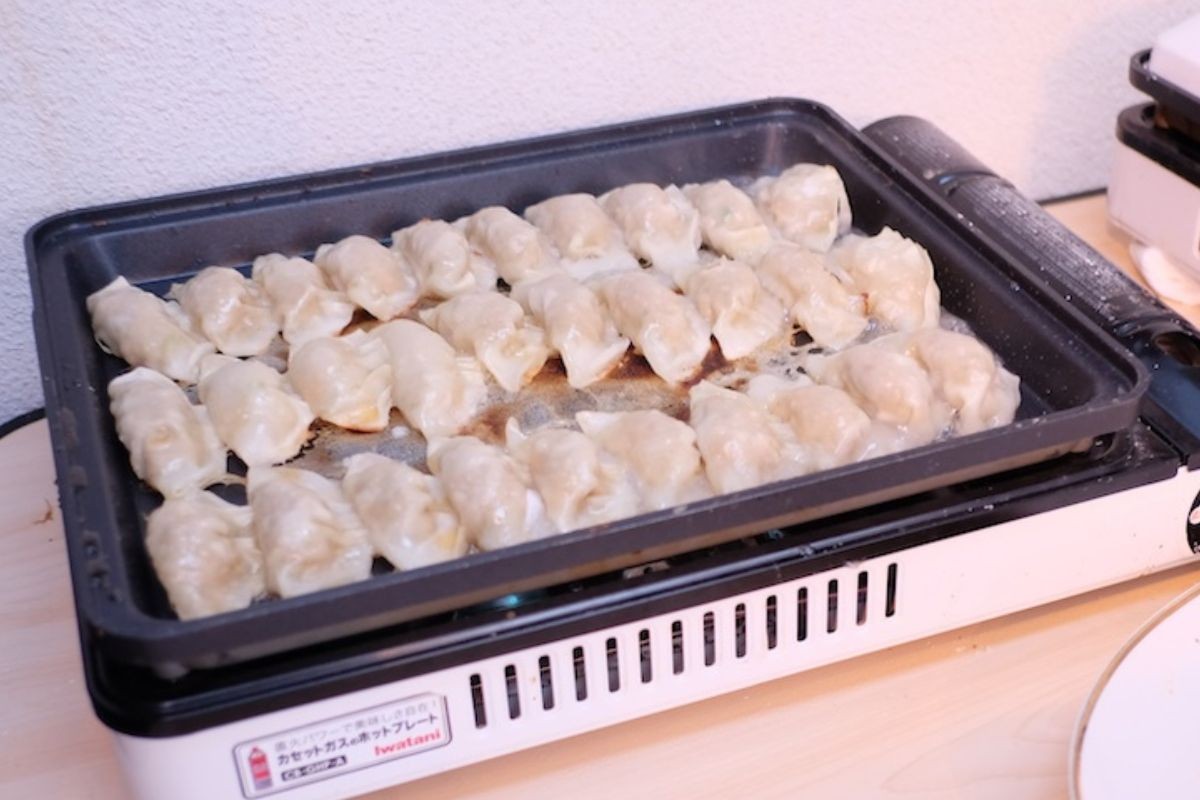 鳥取県米子市にある『KAMOGAWAリバーサイドテラス』の「加茂川ぎょうざ」