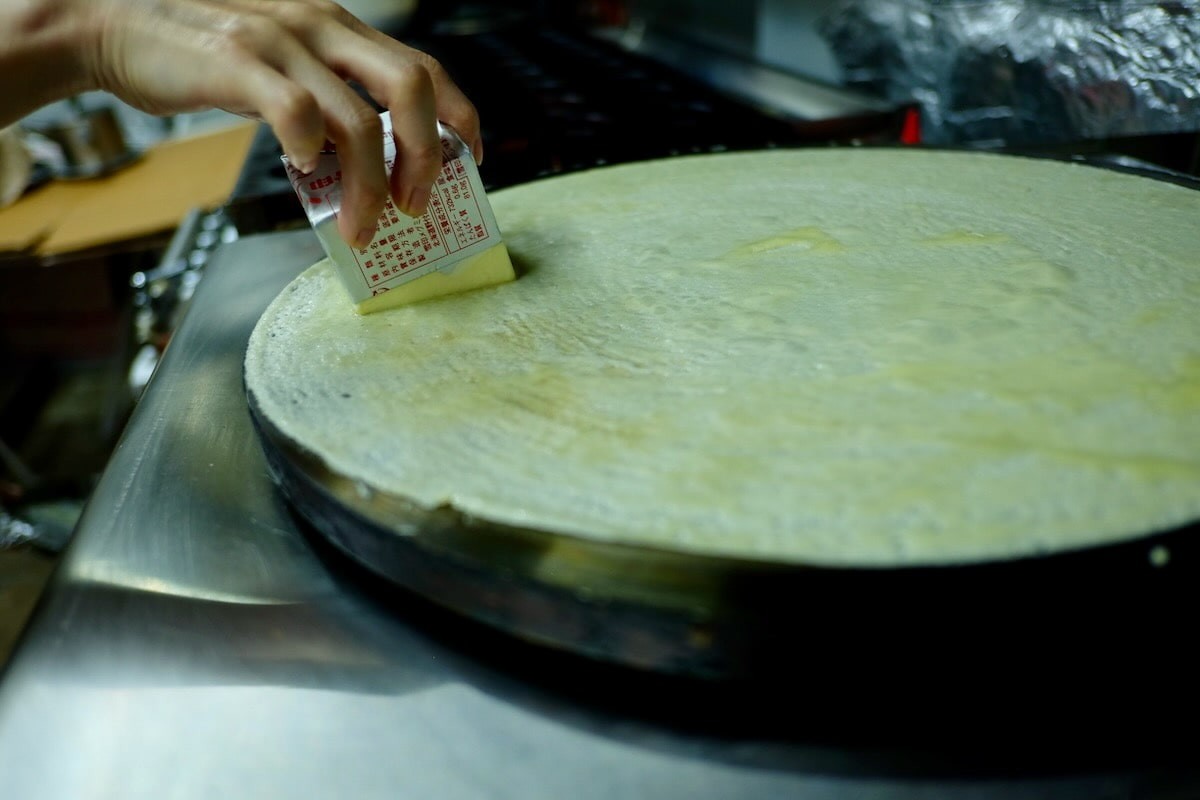 鳥取県米子市にある大判焼きとクレープのお店『あんとバター』の仕事風景