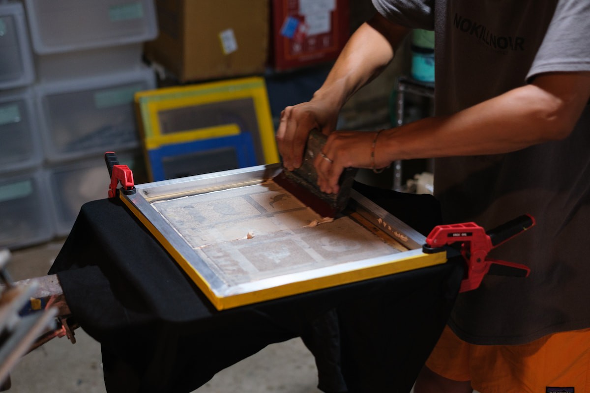 島根県隠岐の島町にある古着屋『エルブスクロージングストア』の店内