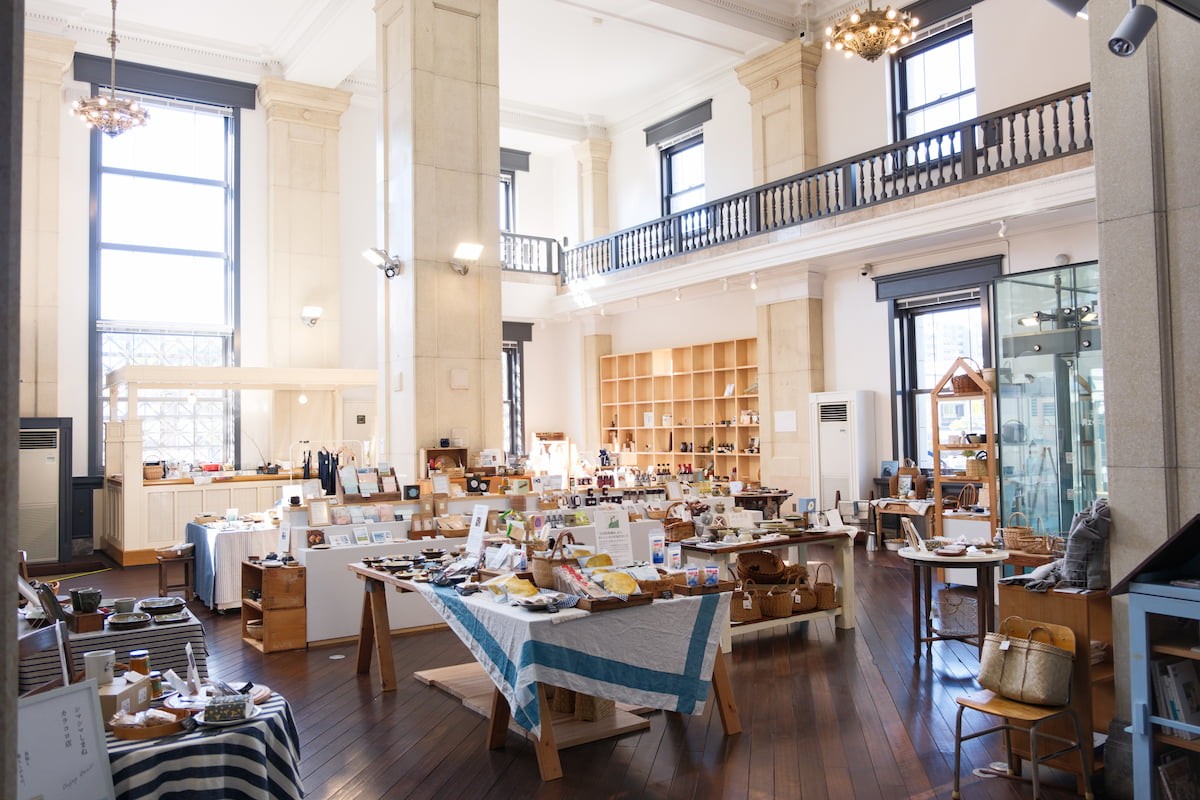 島根県松江市のセレクトショップ『シマシマしまね』の店内