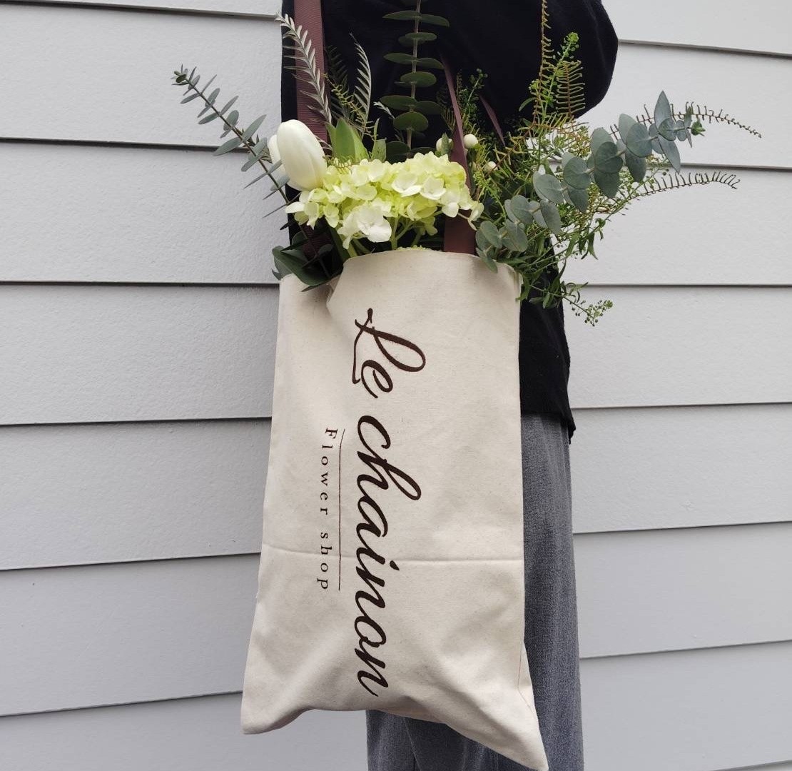島根県松江市のフラワーショップ『ルシェノン』のブーケバッグ