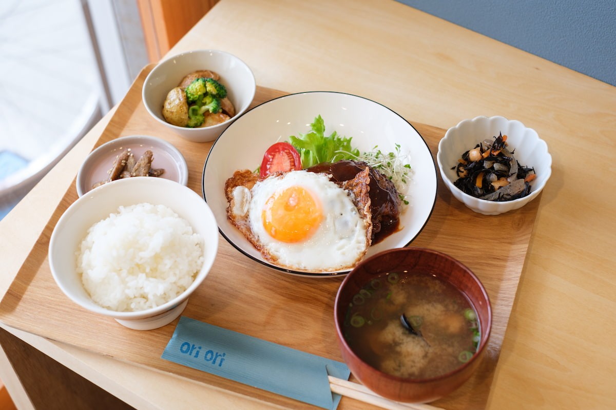 島根県松江市の定食屋『FOODHALL oriori』の日替わり定食