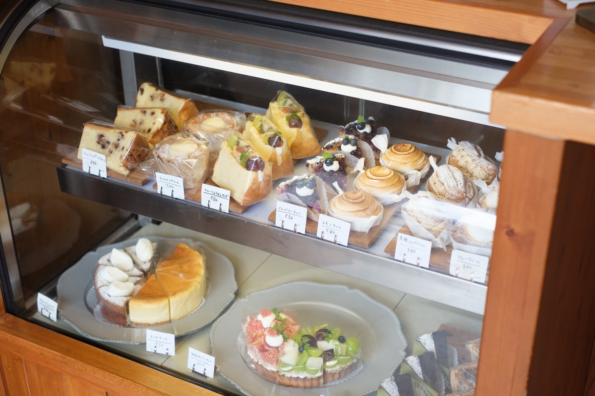島根県松江市のカフェ『コチカ』のショーケース