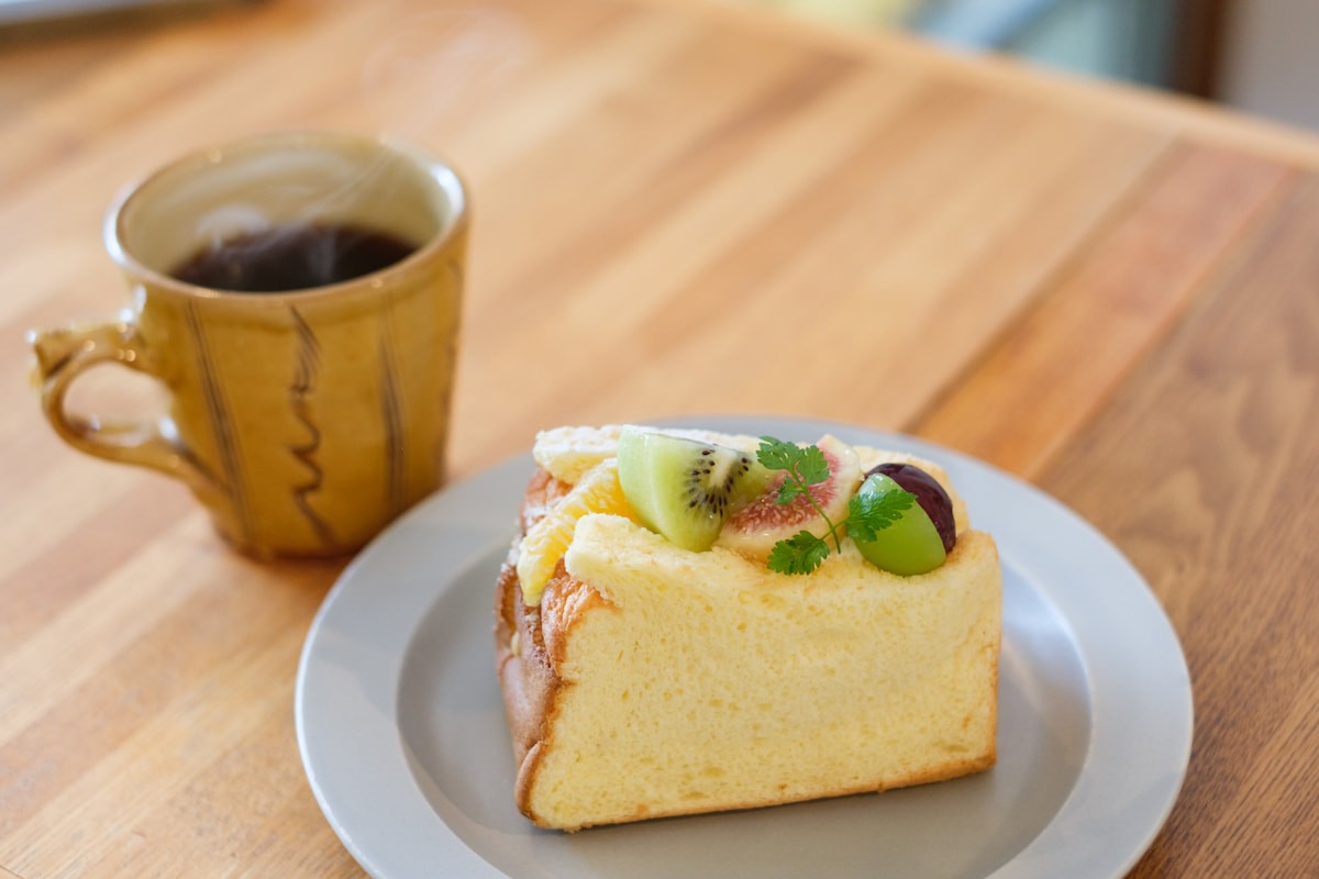 島根県松江市のカフェ『コチカ』の「フルーツシフォン」