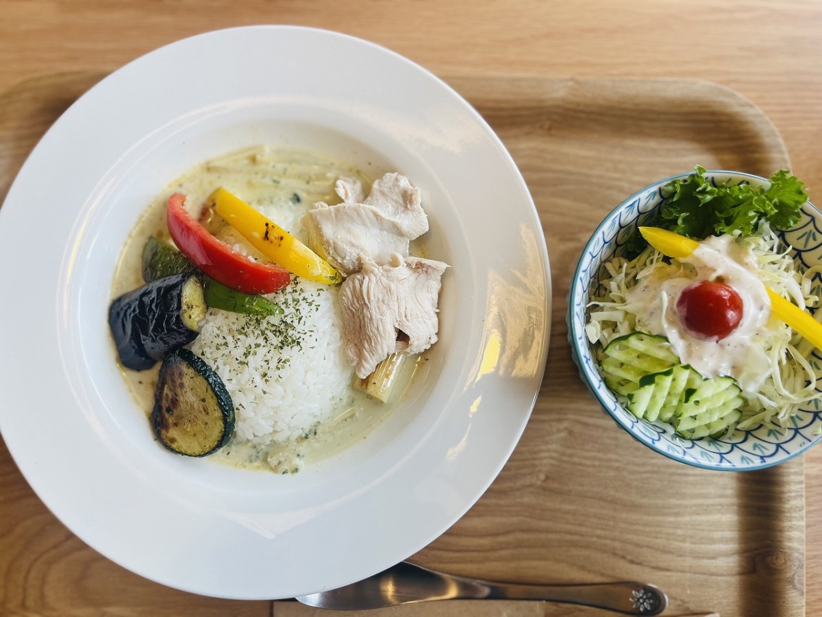 鳥取県米子市皆生温泉にあるカフェと自転車屋のお店『cadence（ケイデンス）』のカレー