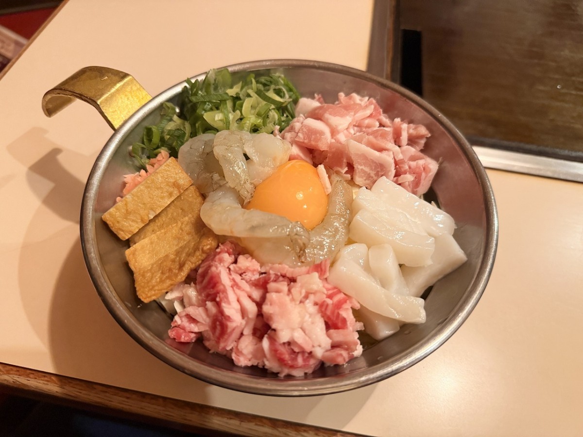鳥取県琴浦町にあるお好み焼き店『風の街 東伯店』の一番人気「風の街玉」