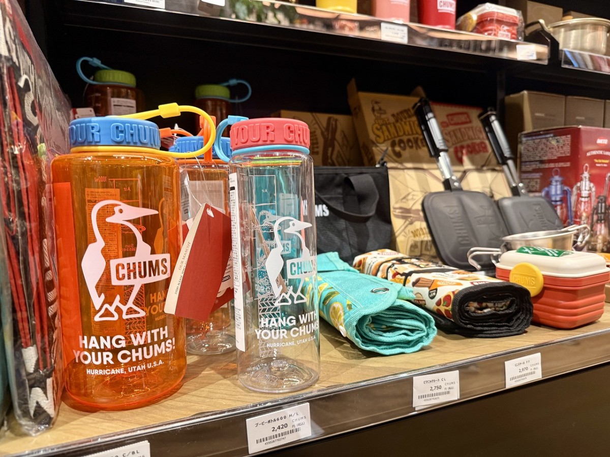 店内に並ぶチャムス製品
