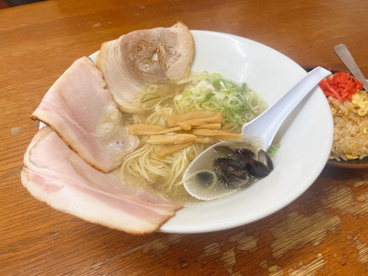 鳥取県米子市にある『ラーメン悟空』の牛骨ラーメン