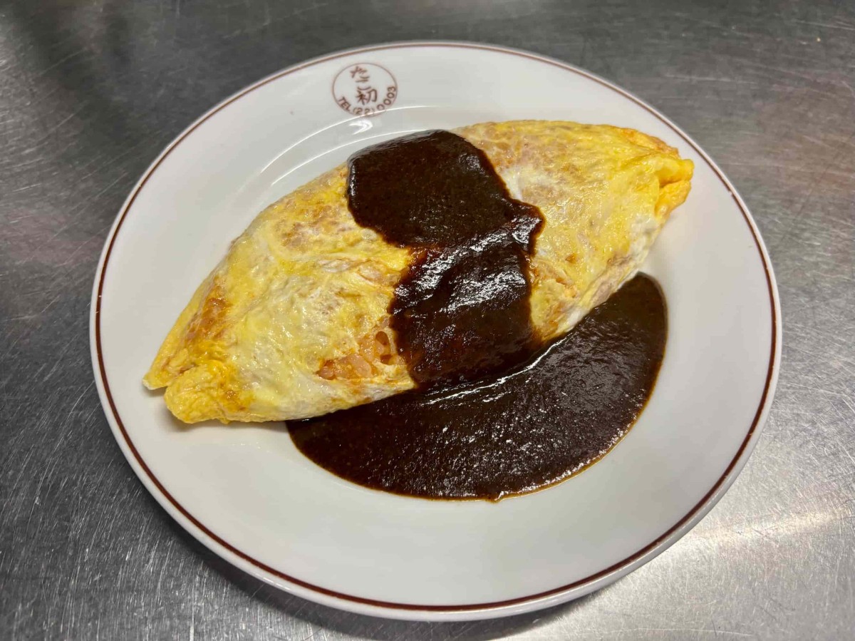 浜田市の『たこ初食堂』の「オムライス」。