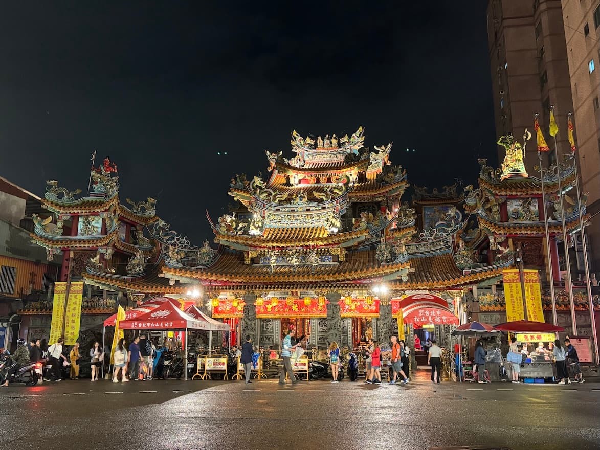 台湾の「松山慈祐宮」。