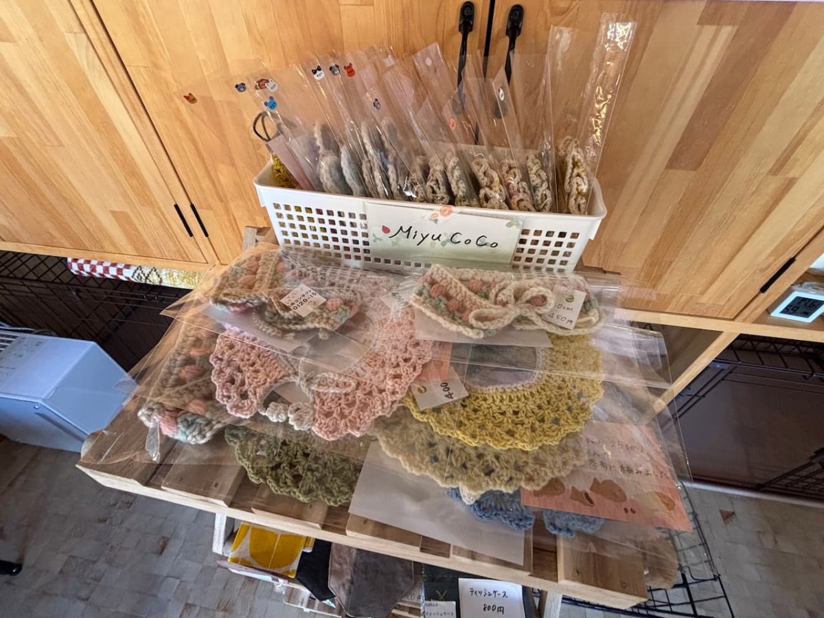 島根県松江市にある犬同伴OKのカフェ『あしあと』で販売されているハンドメイドグッズ。