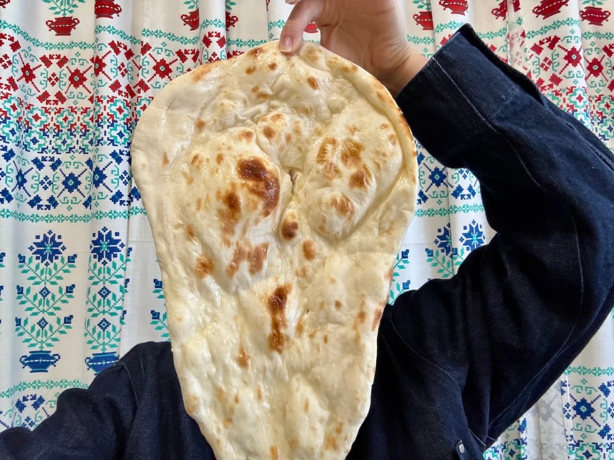 出雲市の『アハメド』のナン。