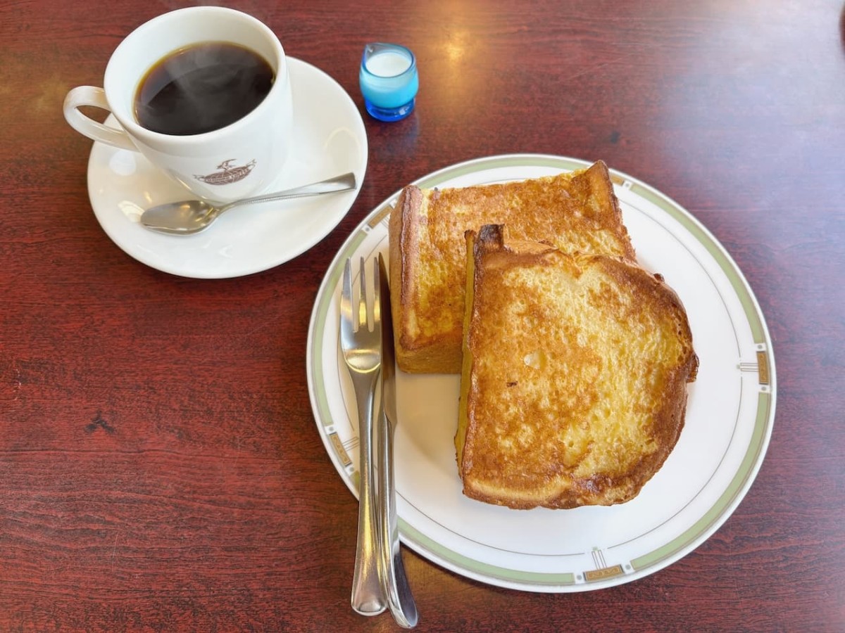 島根県出雲市の『ふじひろ珈琲』の「フレンチトースト」。