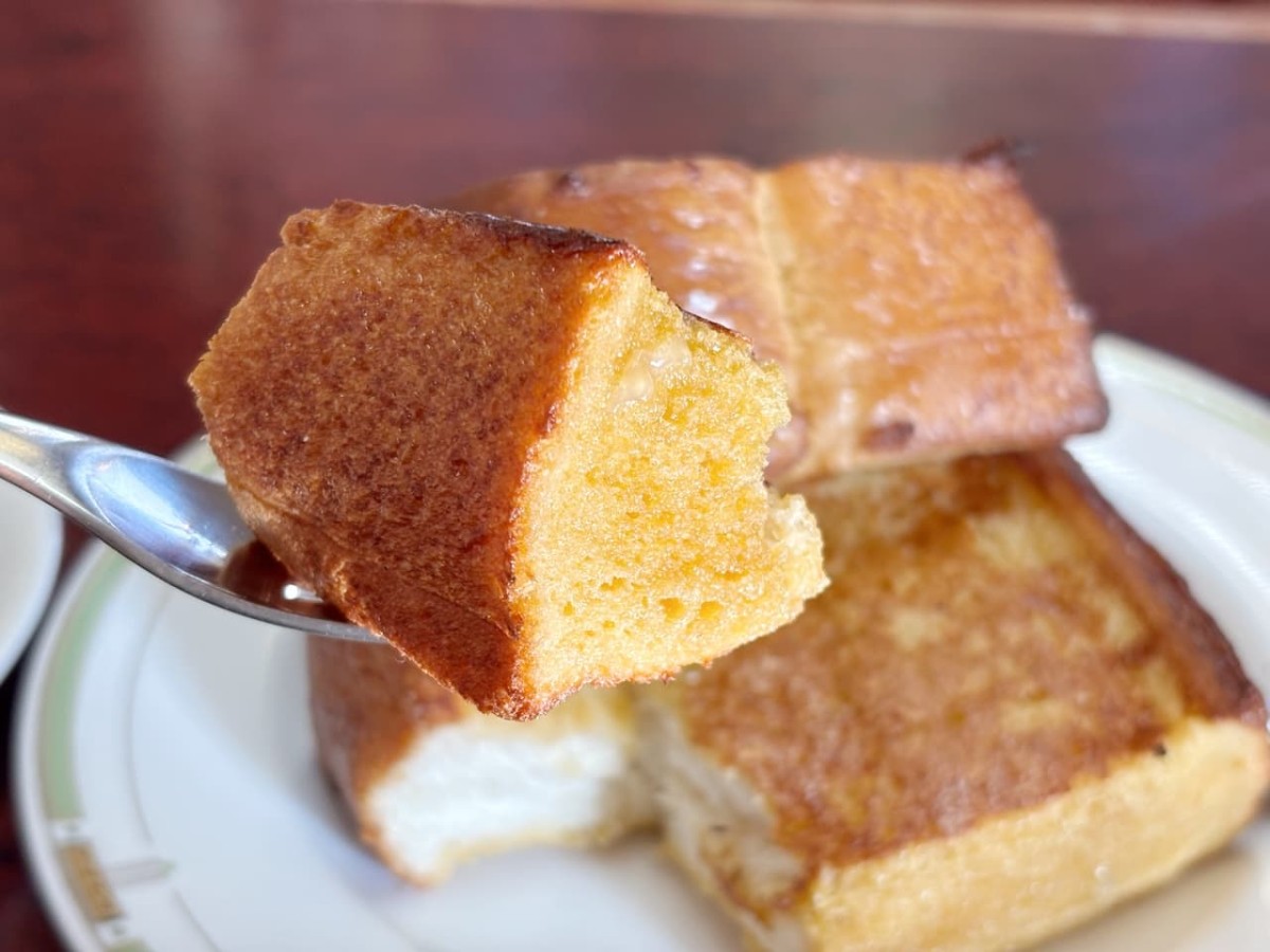 島根県出雲市の『ふじひろ珈琲』の「フレンチトースト」。