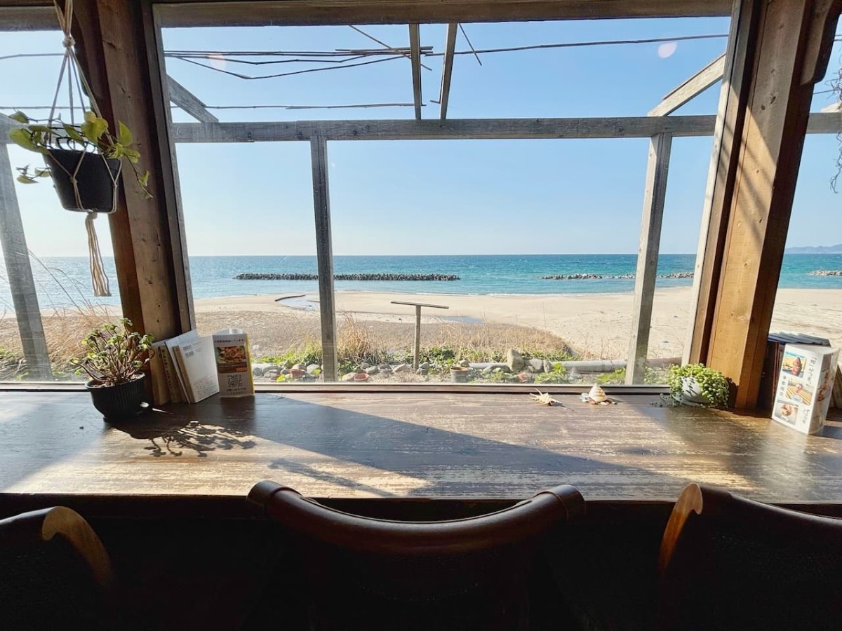 島根県出雲市の『Artemisia From ゆうずキッチン』のカウンター席