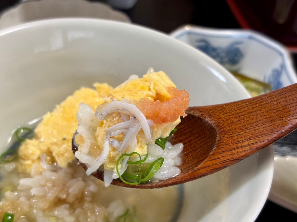 島根県出雲市の『味処おかや』の「出汁巻玉子重膳」。