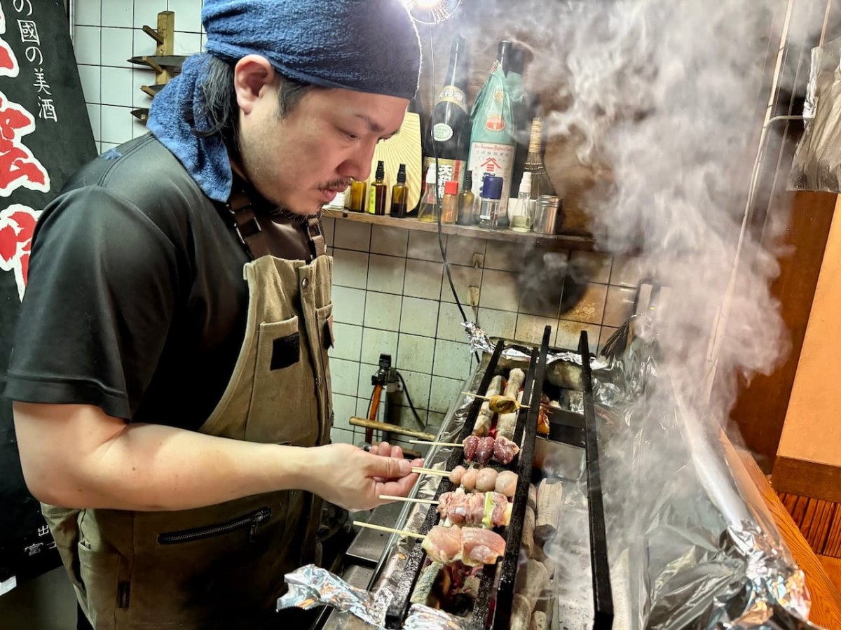 島根県出雲市の『焼鳥 あす香』の店主。