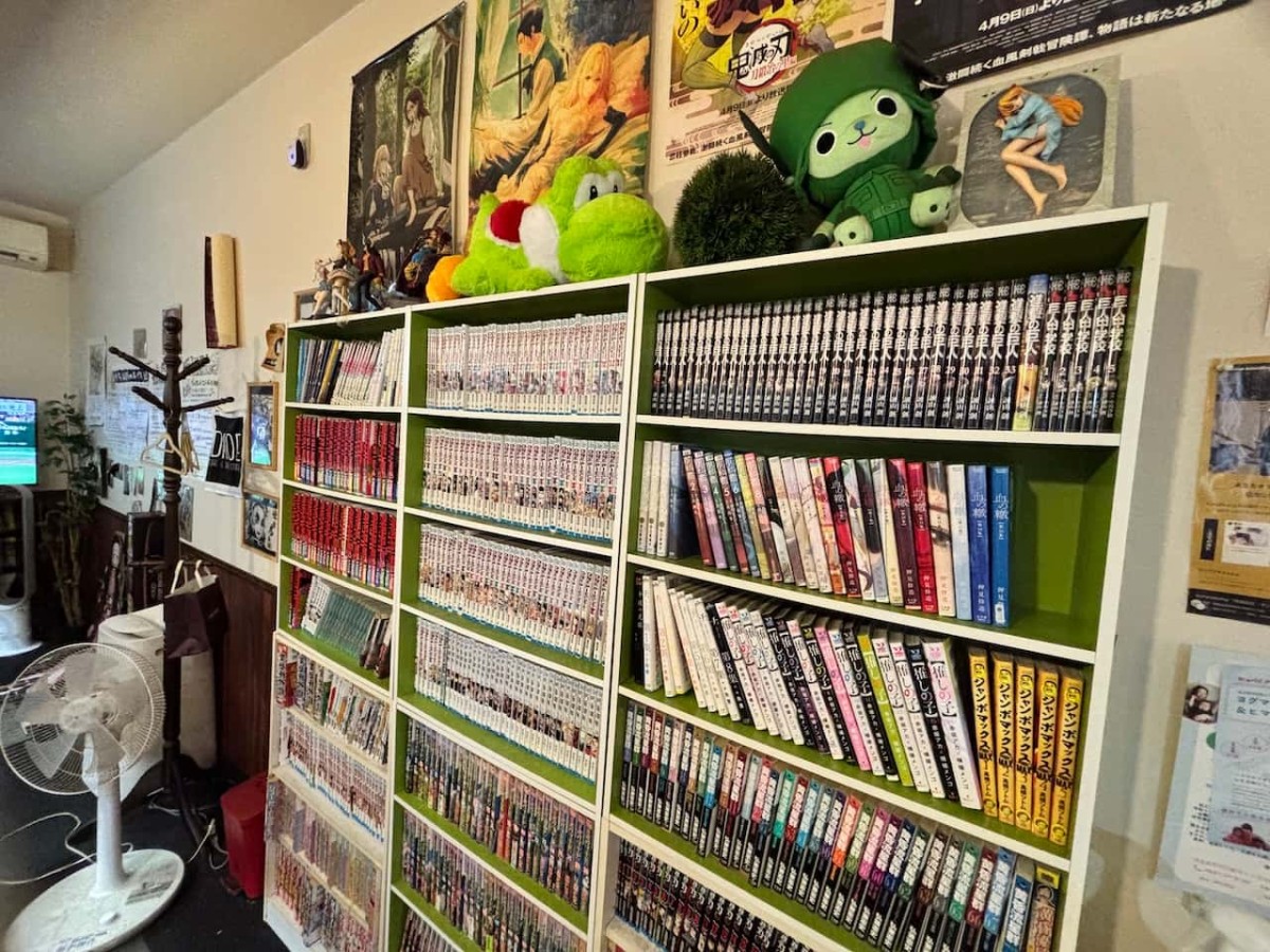 出雲市の『やきそばや』の漫画コーナー。