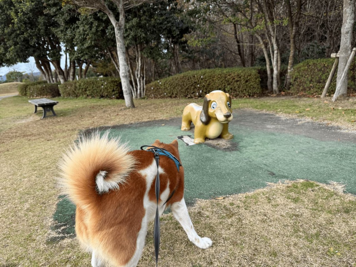 島根県益田市にある「万葉公園」