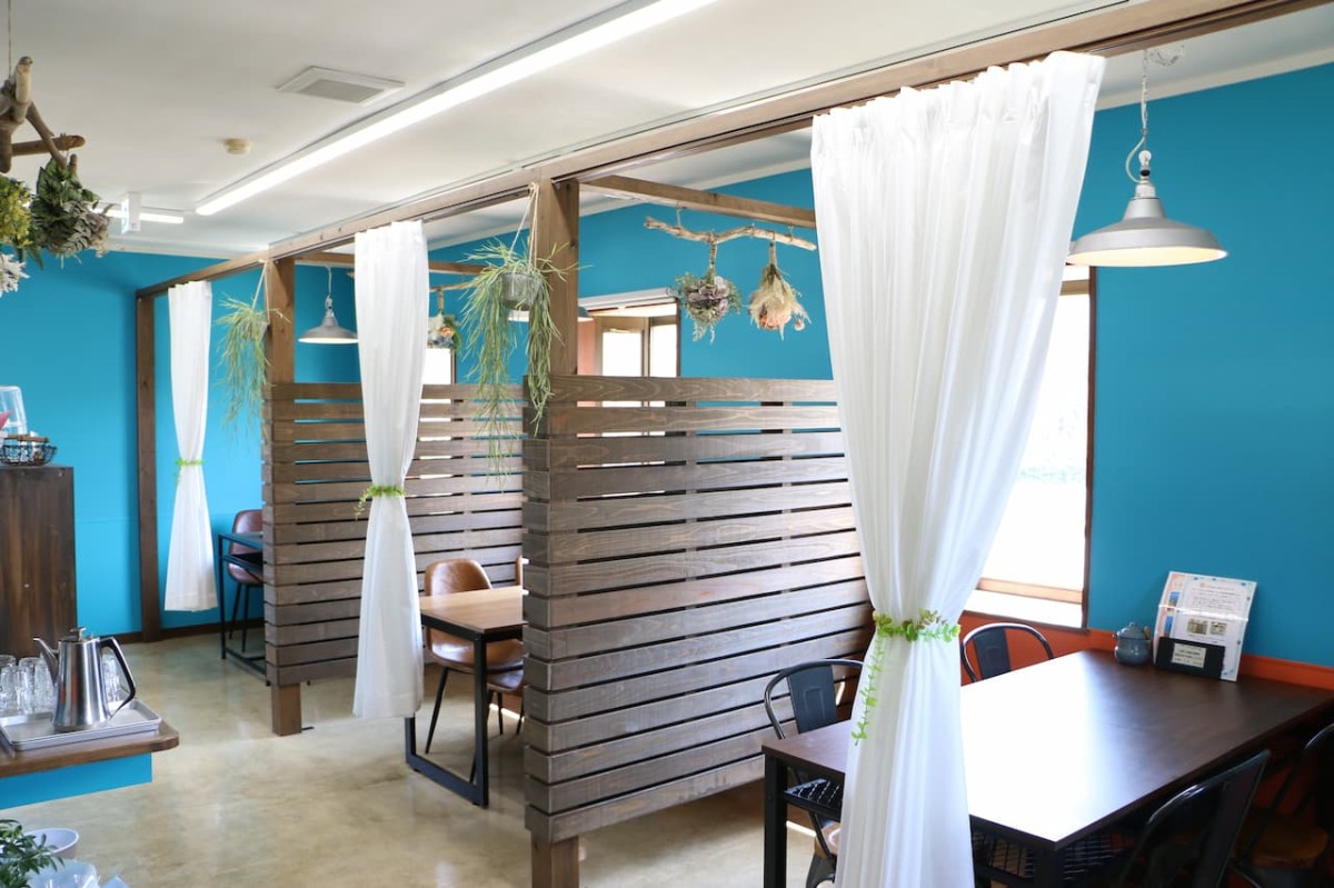 島根県浜田市にあるチーズケーキ専門店『cheese Lab』の店内